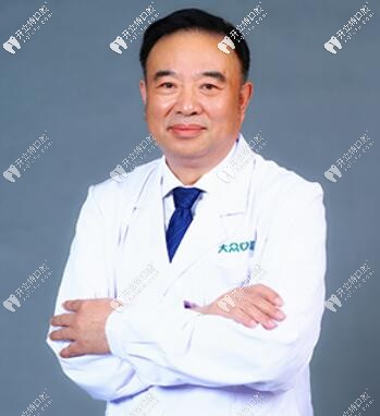 武漢愛尚大眾口腔門診部肖忠吉 